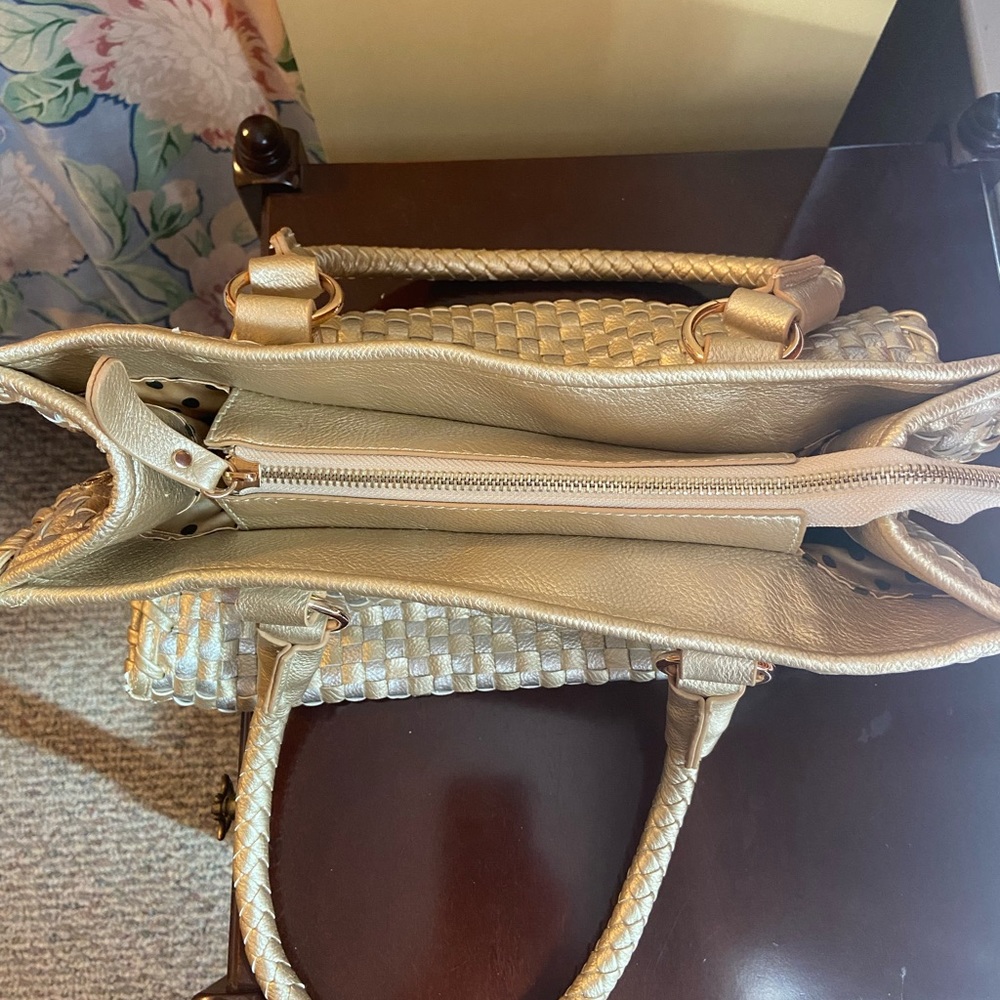 CJ banks, gold woven purse - Picture 7 of 9